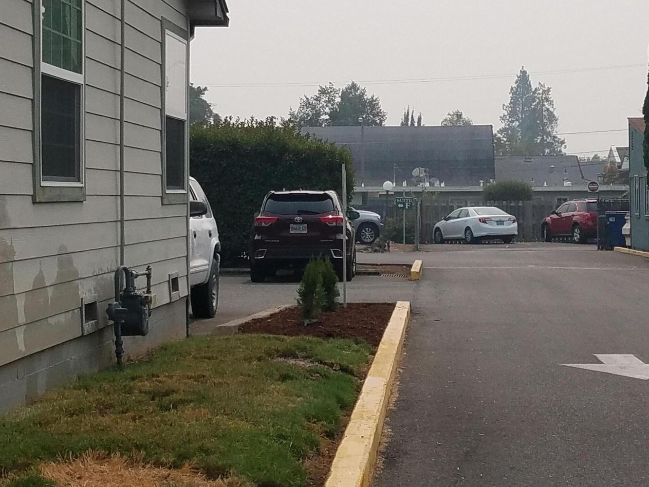 215 NE Outlook Ave, Grants Pass, OR 97526